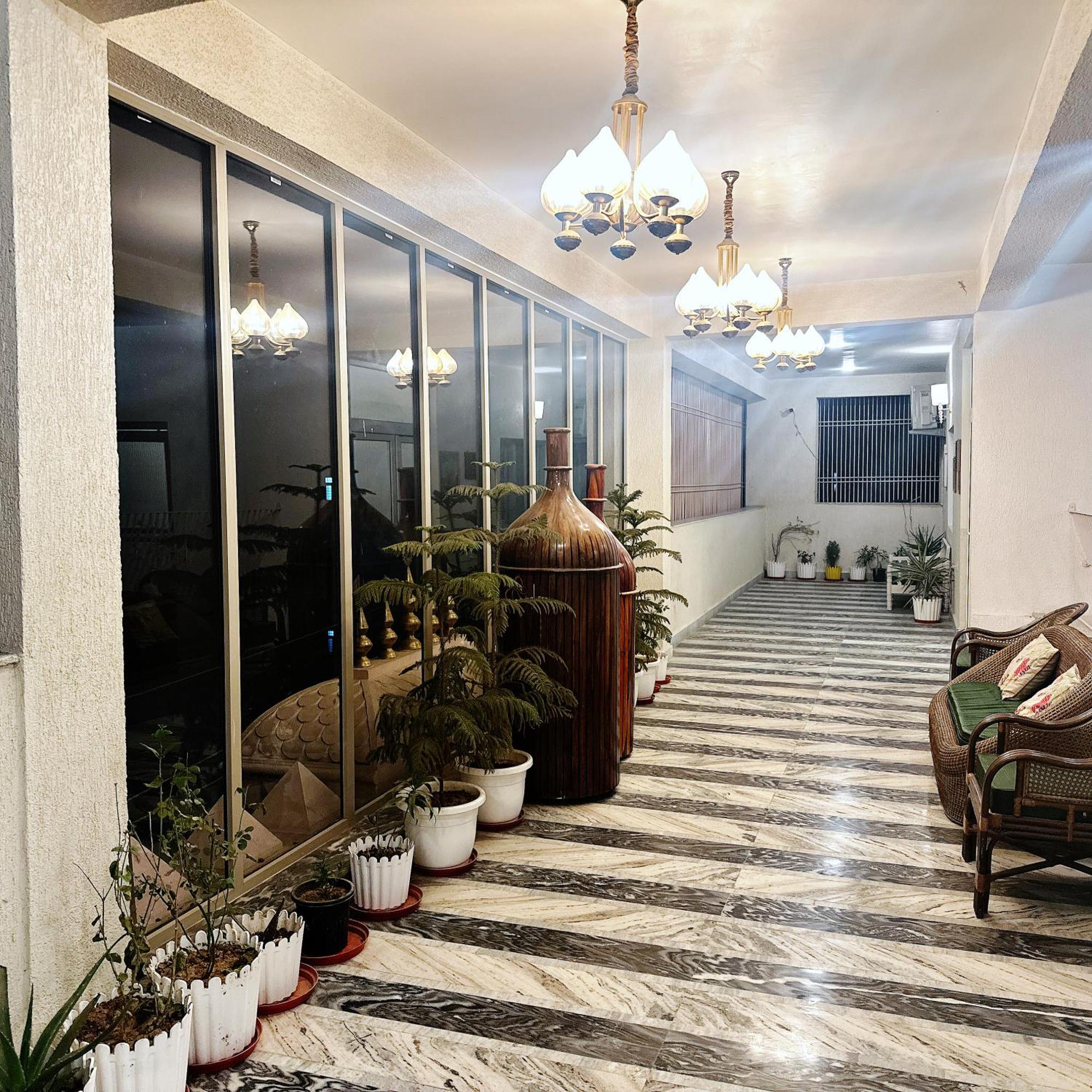 Vraj Vilas Vrindāvan Exterior foto