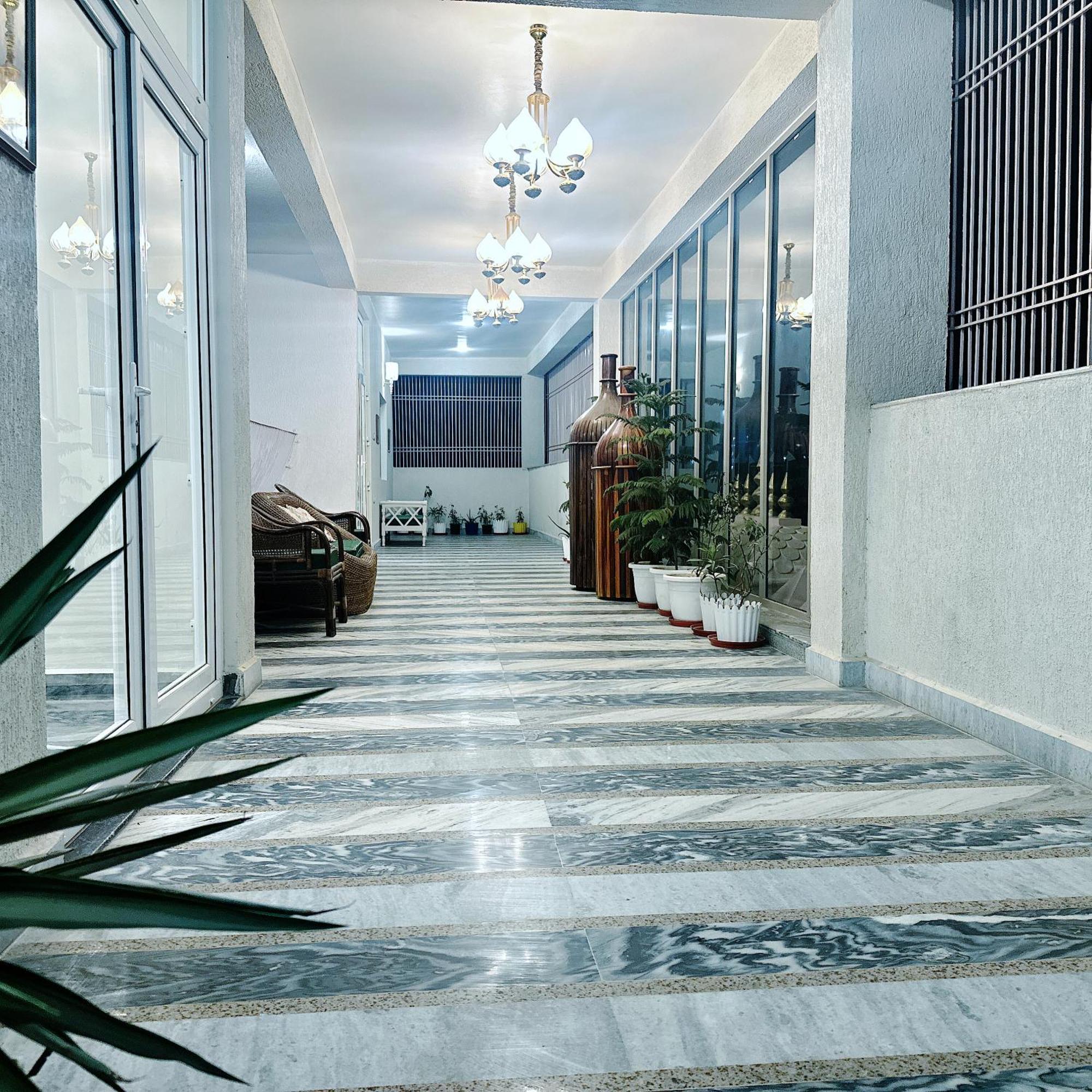 Vraj Vilas Vrindāvan Exterior foto